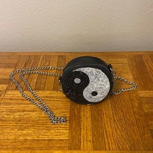 Coin purse with chain